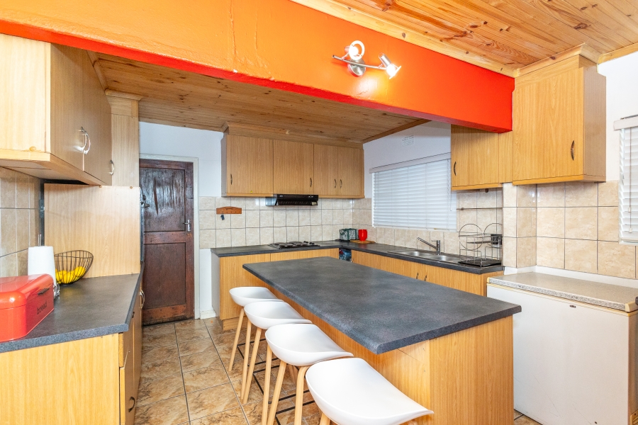 2 Bedroom Property for Sale in Uitsig Western Cape